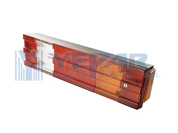 TAIL LAMP AXOR RH WITH SOCKET  - YPR-100.542